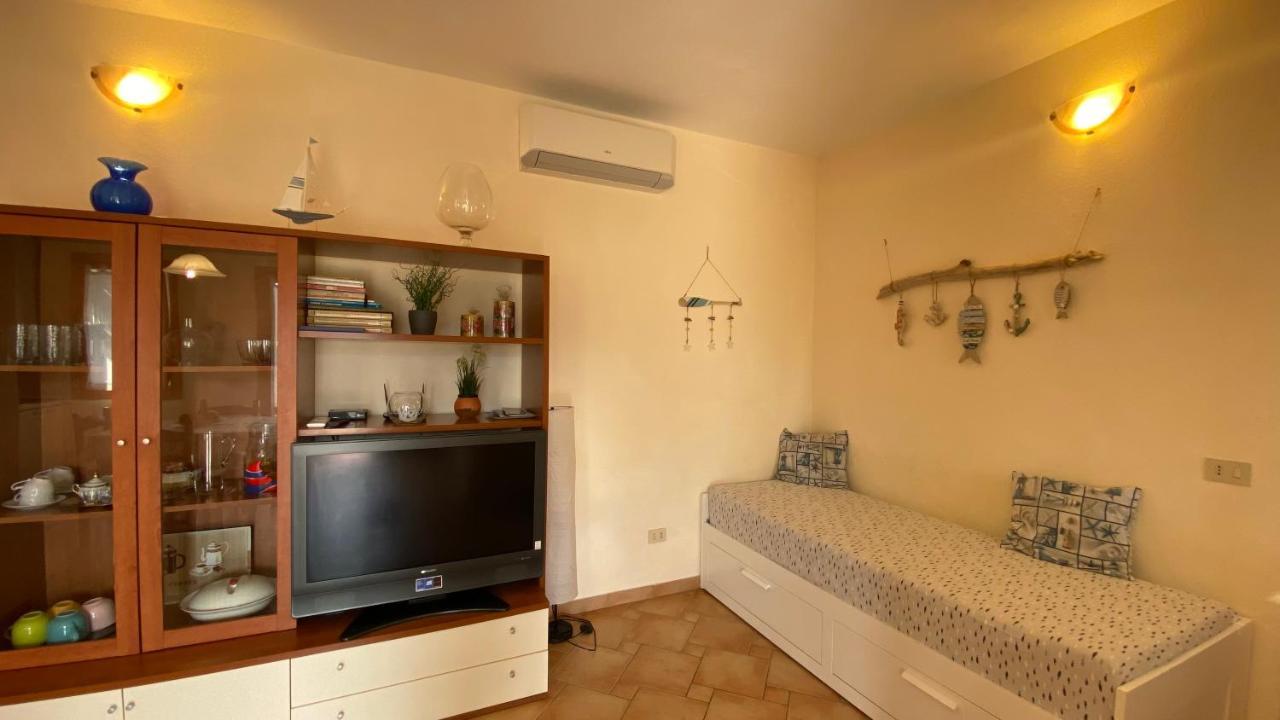 Villetta Di Rosa Procchio  Ngoại thất bức ảnh